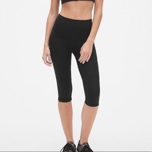 GAP FIT CAPRI CROPPED LEGGINGS 3/4